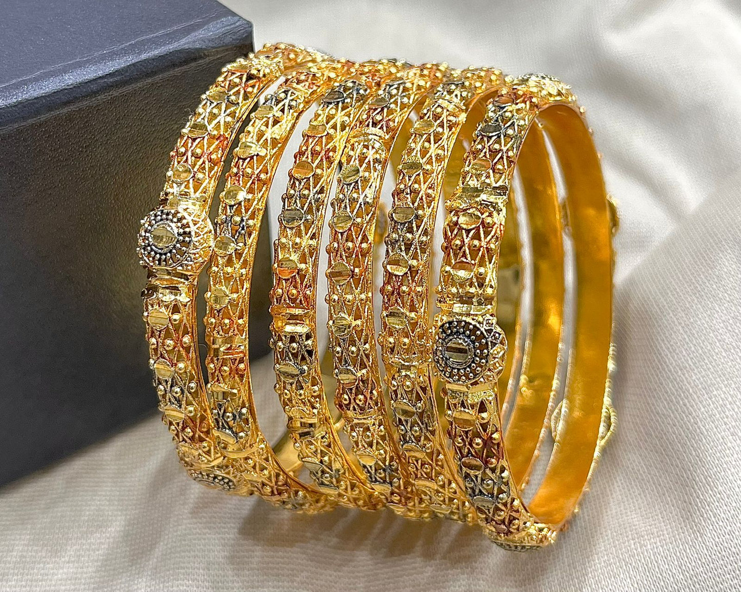 GOLDEN BANGLE