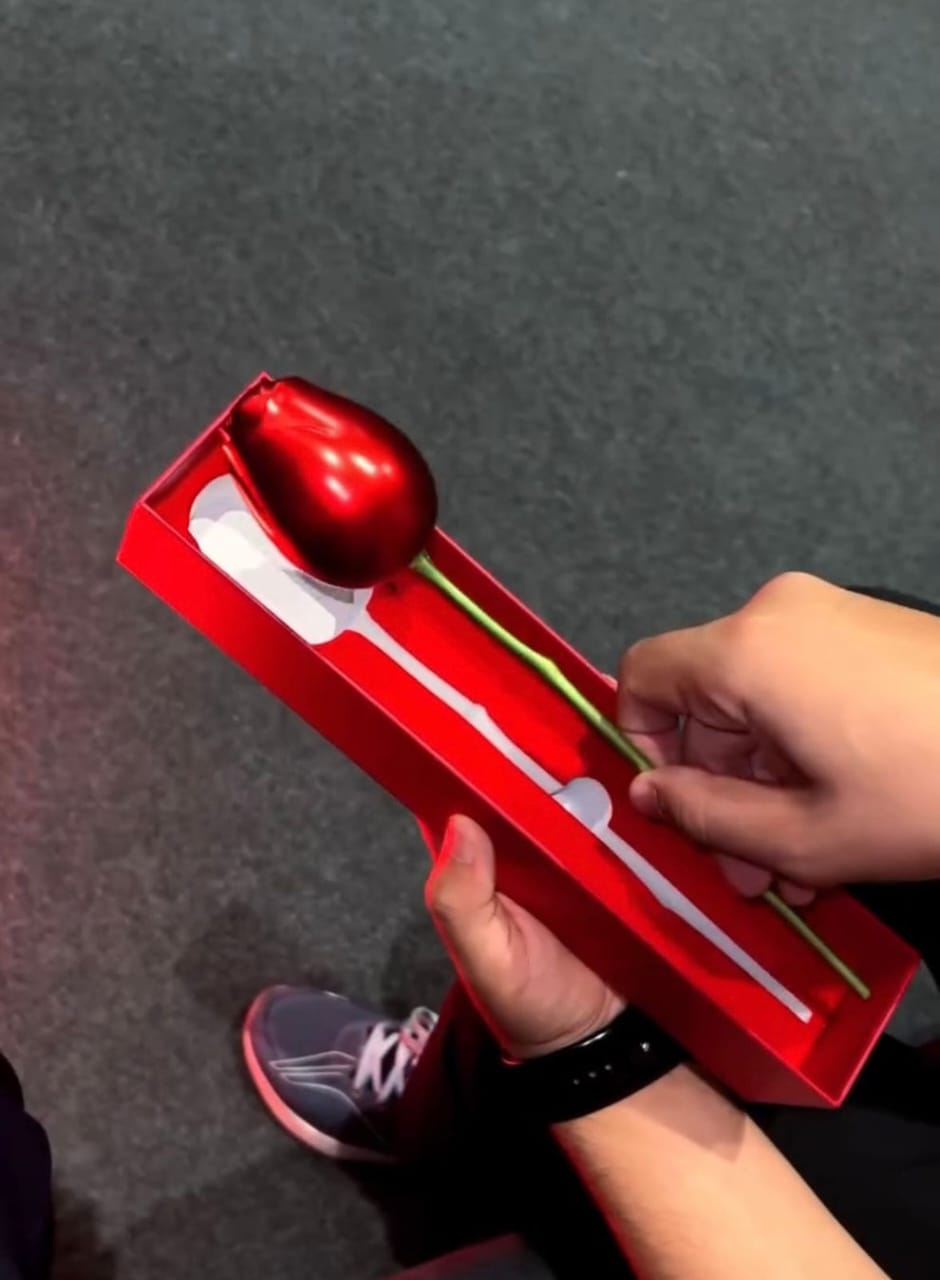 Rose Flower 🌹 With Complete Diamond Set