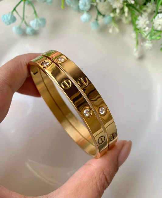 Cartier Diamond Love Bracelet (Gift Packaging) 💖