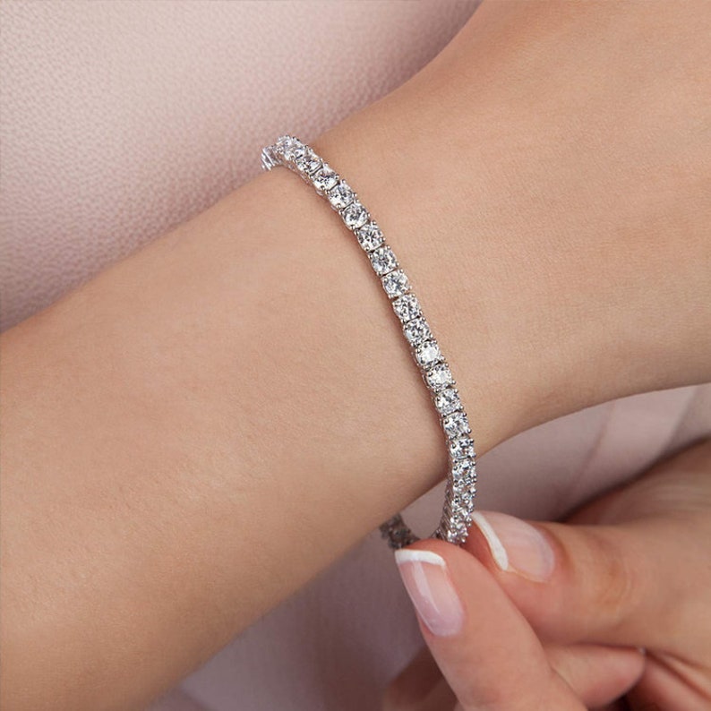 Diamond Tennis bracelet With Premium Light Box💖